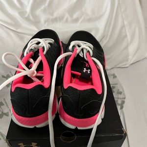 Under armour running shoes. Size 8. In good condition